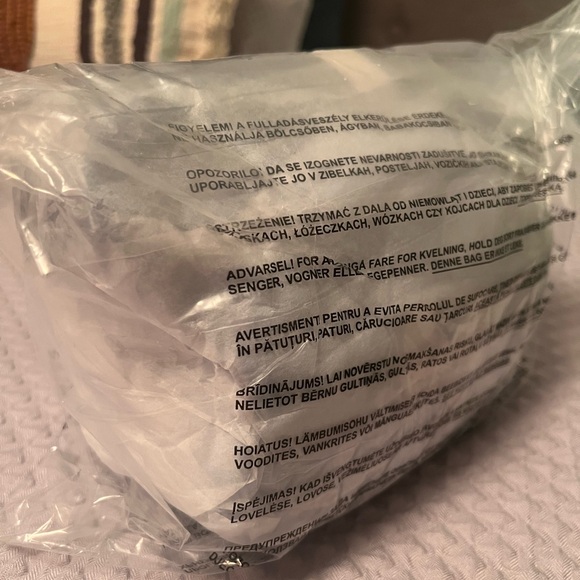 Grumpy Bear (Carebear) Crossbody - Picture 6 of 6